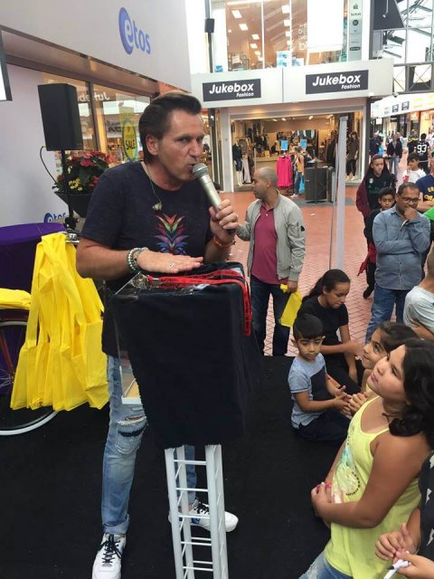 back-to-school-spelshow-inhuren-boeken
